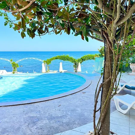 Апартаменти Golden Sands La